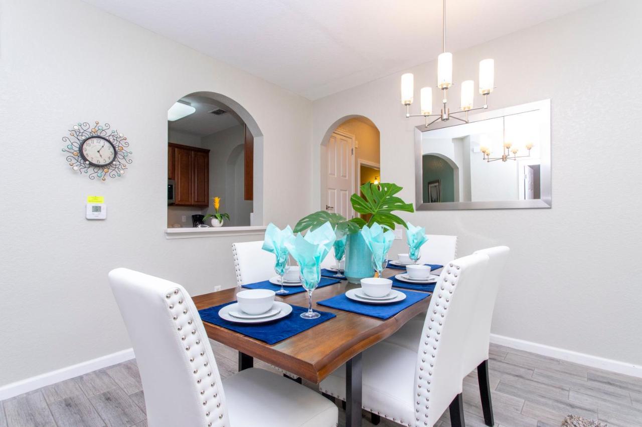 Magnificent 2 Bedroom Vista Cay 107