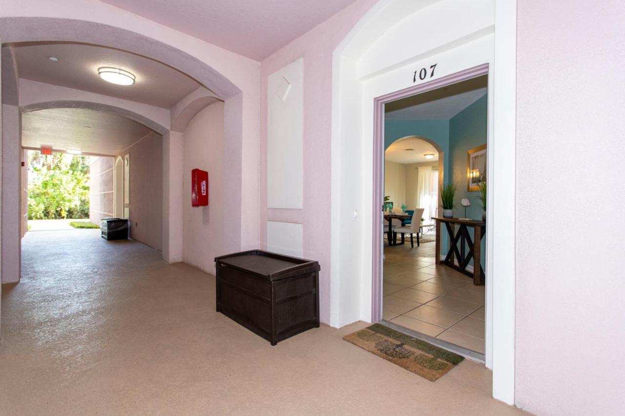 Magnificent 2 Bedroom Vista Cay 107 *