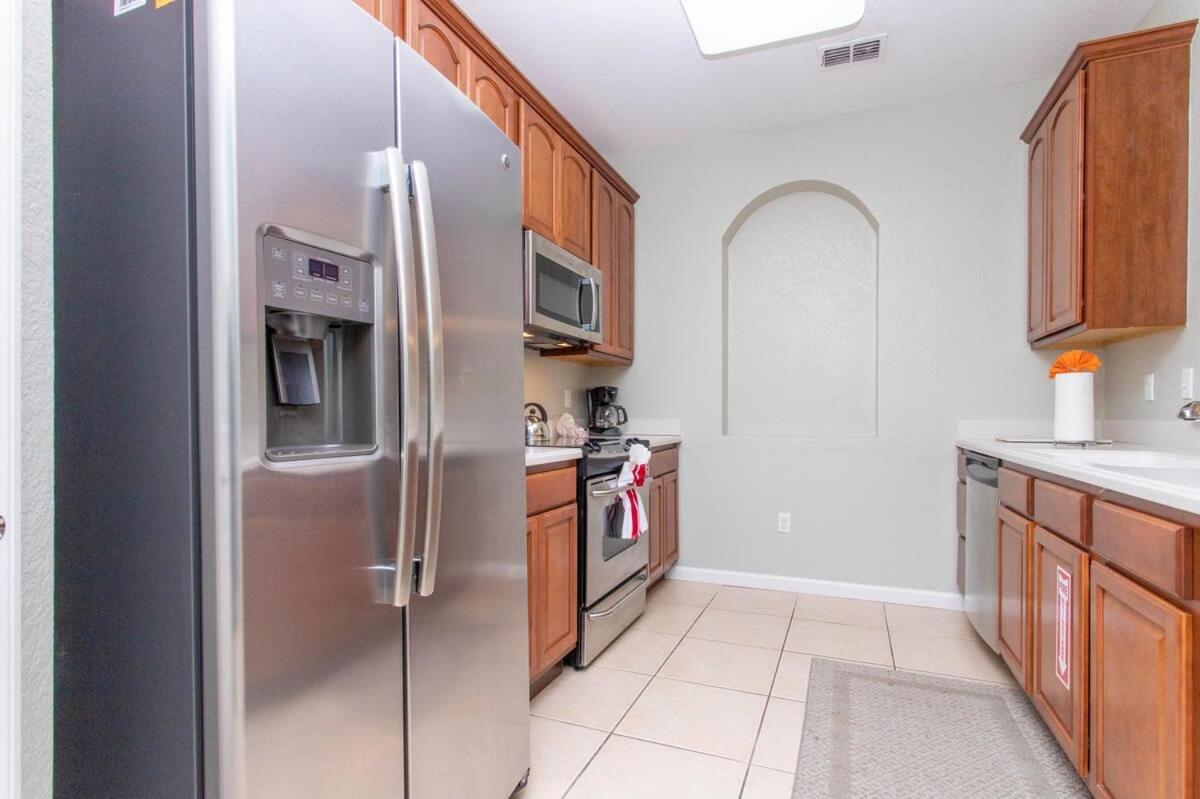 Magnificent 2 Bedroom Vista Cay 107