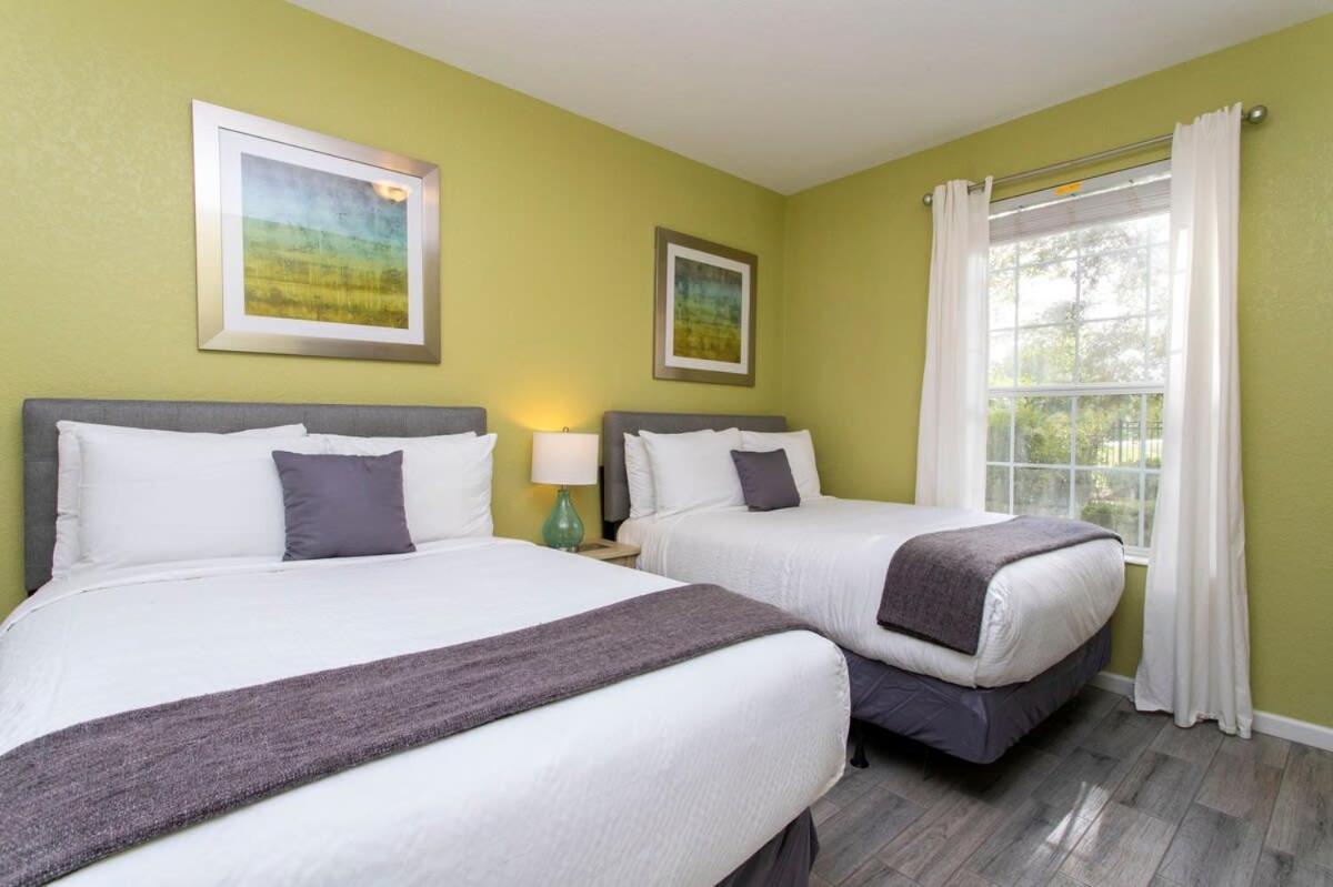 Magnificent 2 Bedroom Vista Cay 107